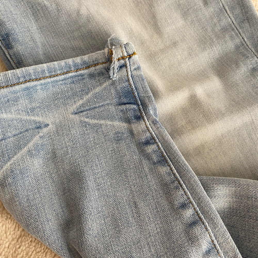 Good American Jeans - Picture 4 of 9